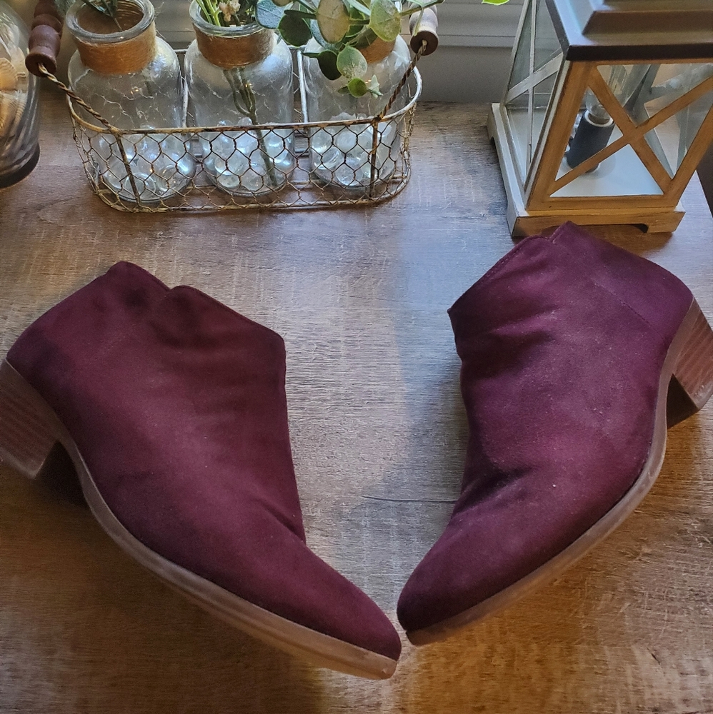 Womens Maroon Low Block Heel Booties